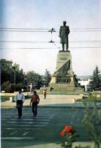 Памятник герою В. А. Корнилову
