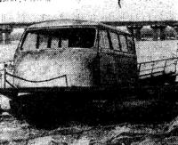 Глиссирующая плавдача с использованием кузова старого микроавтобуса
