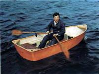 Лодка «Ерш» с веслами