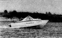 Лодка «Флора-2» на ходу