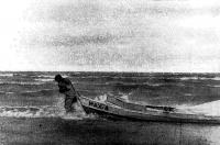 Лодка «МАХ-4» у берега