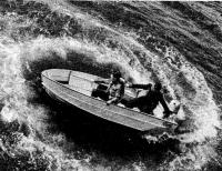 Лодка «Мотылек» с мотором