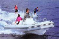 11-местная лодка с жестким днищем «Pro Open 550»