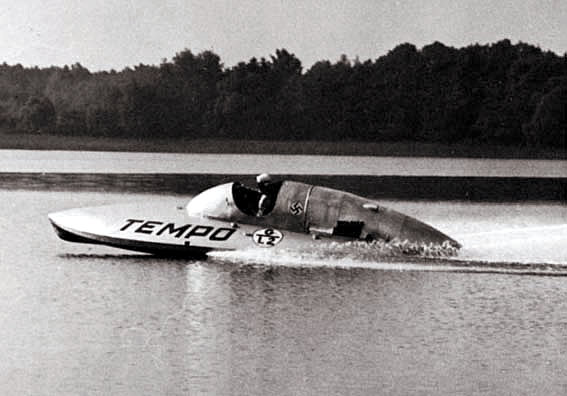 Глиссер «Tempo» на оз. Шармтцельзее ставит рекорд скорости на время — 82.3 км/ч