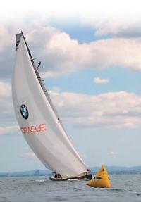 "Oracle BMW Racing" — американский претендент, не попавший на Кубок Америки