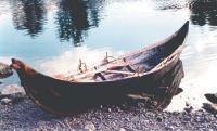Реконструированная лодка из Туны в Баделунде. Стокгольм, 2000 г.