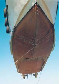 Вид на днище катера на воздушной каверне "Мустанг"