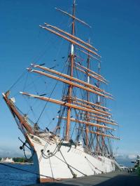 Барк «Седов» у причала