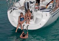 Кормовая часть «Bavaria 33»