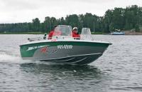 Мотолодка «UMS-450» на ходу