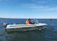 Моторная лодка госинспекции