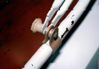 Рис. 15. Кронштейн крепления тентовых дуг