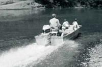 Рис. 2. Каменистые перекаты не страшны водометной лодке