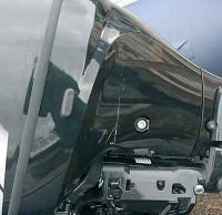 С подкраской подобной царапины можно повременить. Испорчены только лак и краска