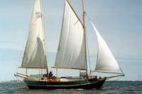 Шхуна «Самба» выходит в залив