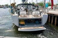В корме у «Hanse» большой гараж