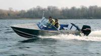Вид слева на мотолодку «Wellboat-51Т»