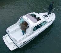 Вид сверху на катер «Новолна-650»