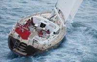 Вид сзади яхты «Oyster 82»