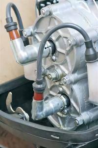 Все провода и контакты подверглись осенью очистке и консервации специальными препаратами