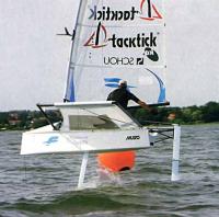 Яхта классе Moth вышла на крылья