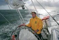 Яхтсменка Ди Каффари за штурвалом